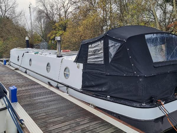 2015 Wide Beam Narrowboat CUTTWATER