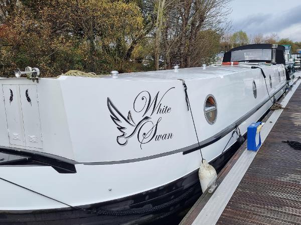 2015 Wide Beam Narrowboat CUTTWATER