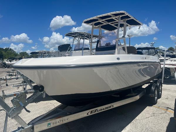 2022 Bayliner Trophy T22CC, Tampa Florida - boats.com