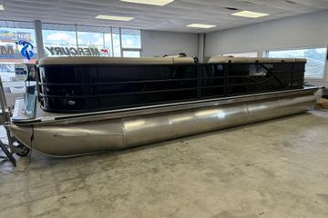 2025 Bentley Pontoons Legacy 243 Cruise