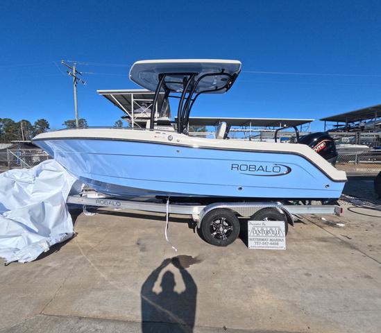 2025 Robalo 222 Explorer In Stock Trailer Included