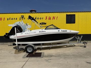2017 Tahoe 450 TS Outboard