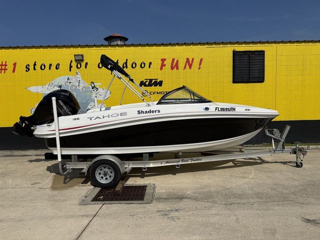 2017 Tahoe 450 TS Outboard