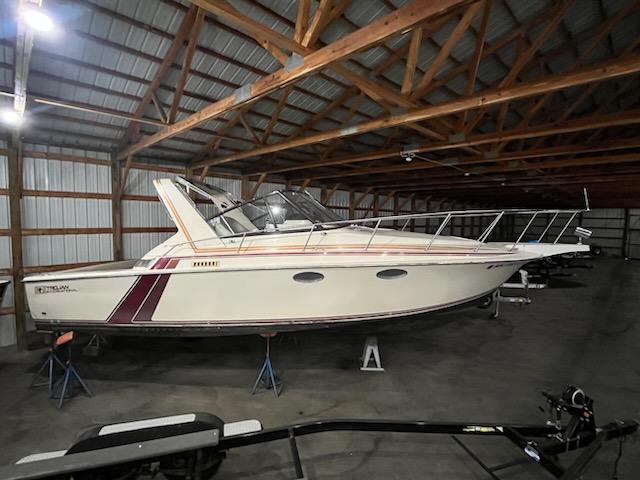 1984 Trojan 9 Meter