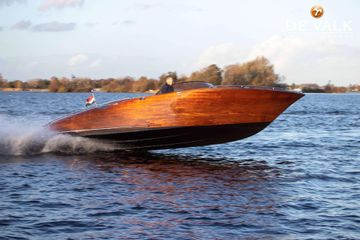 2015 Ventura 28