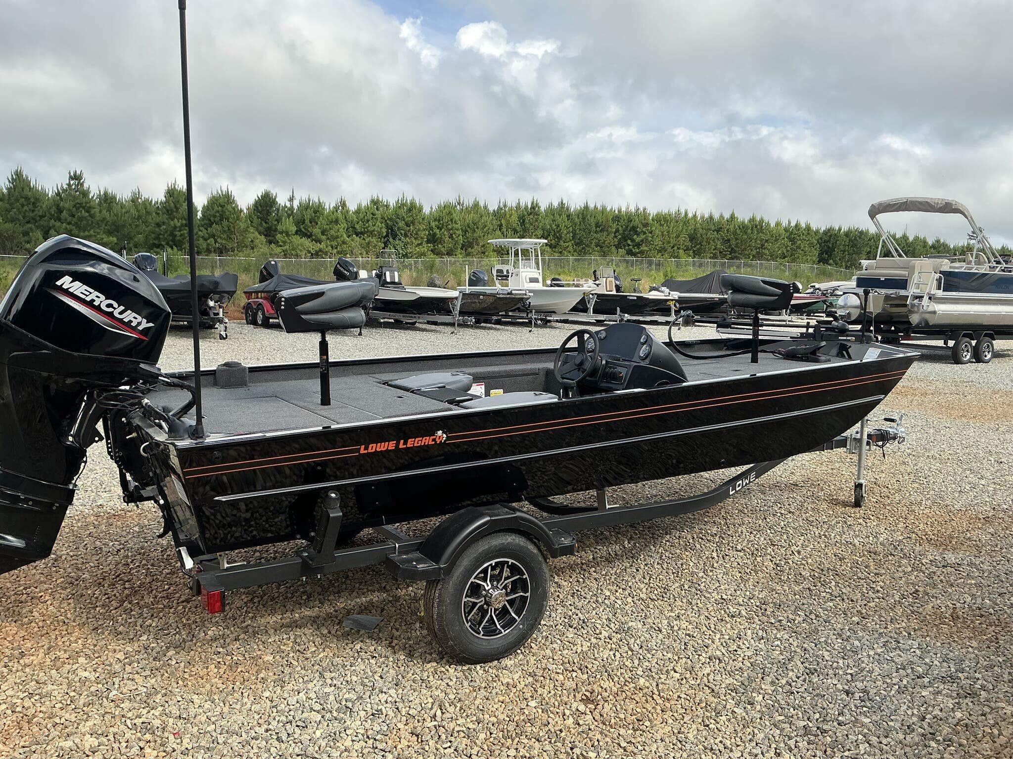 2025 Lowe Legacy 18LE