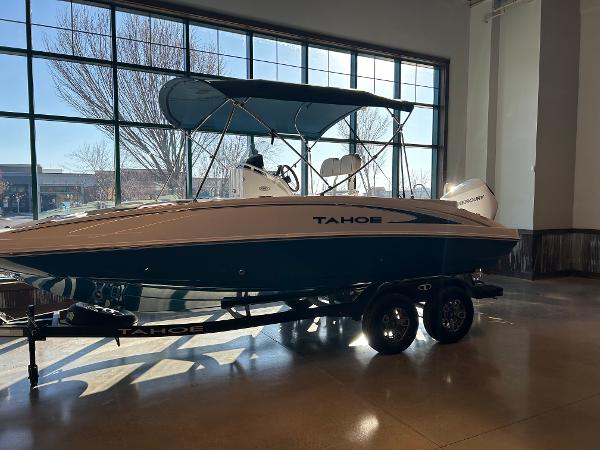2025 Tahoe 2150 CC