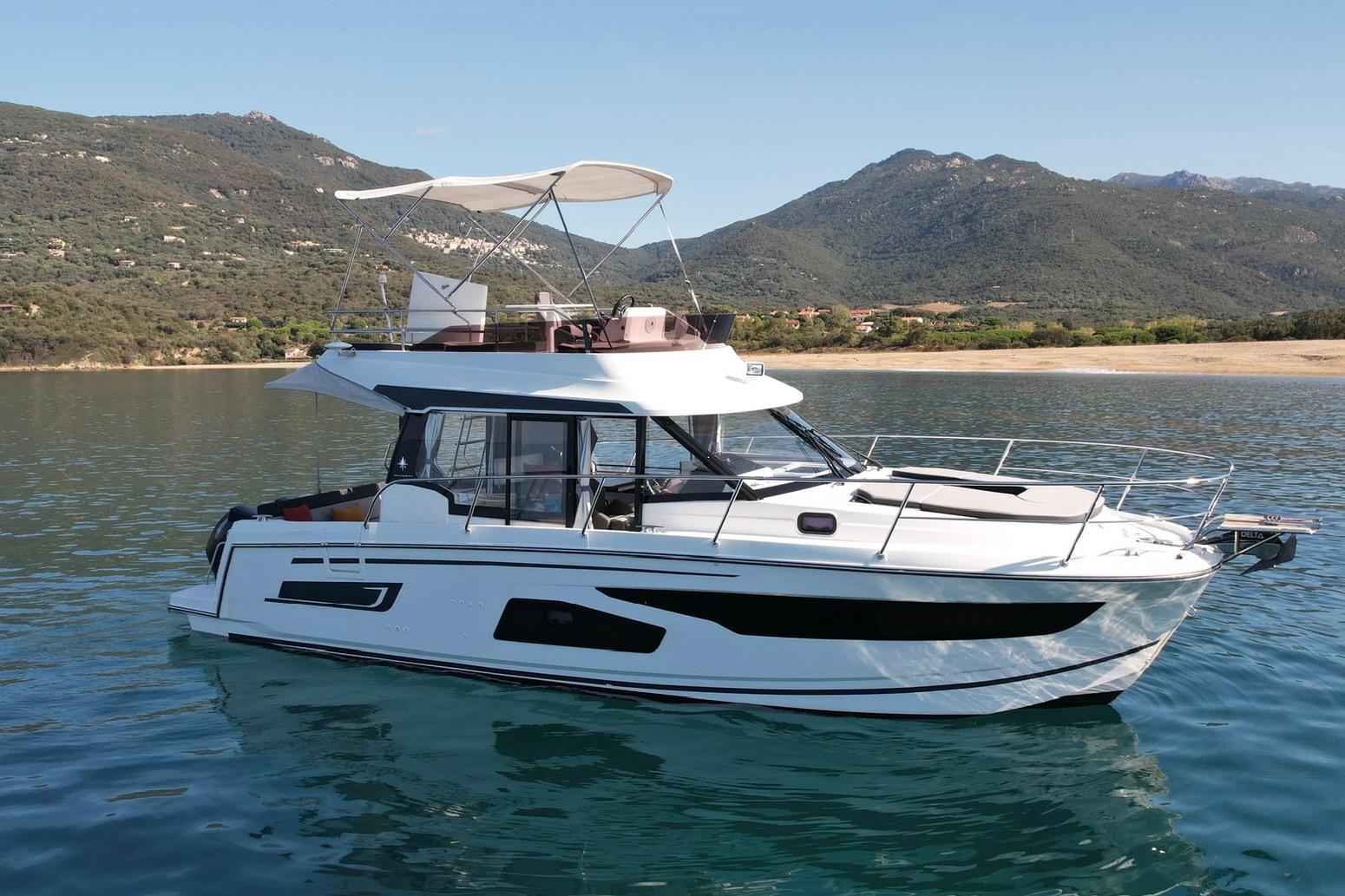 2020 Jeanneau Merry Fisher 1095 FLY
