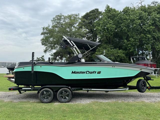 2024 MasterCraft XT24