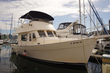 2005 Mainship 34 Trawler