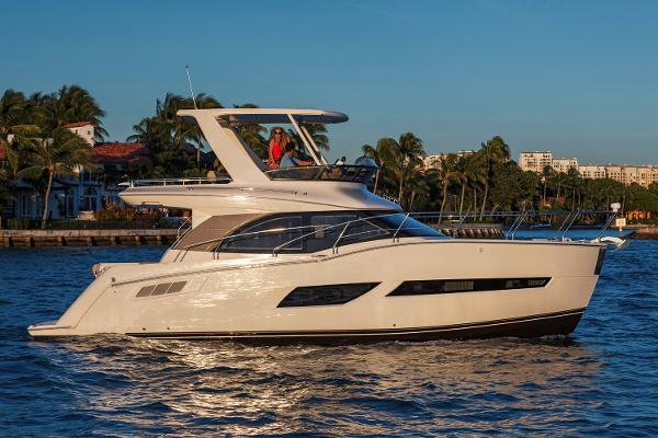 Carver C40 Command Bridge Manufacturer Provided Image