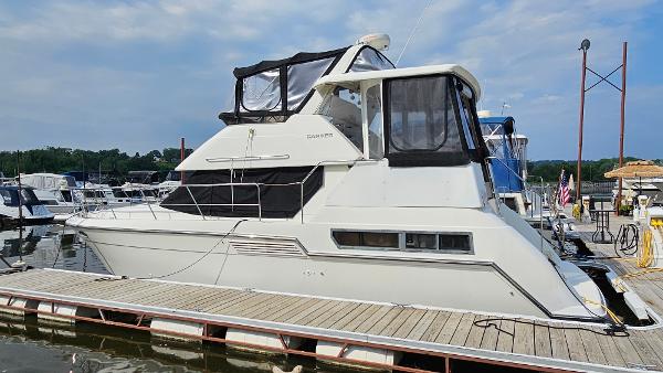 1995 Carver 355 Aft Cabin