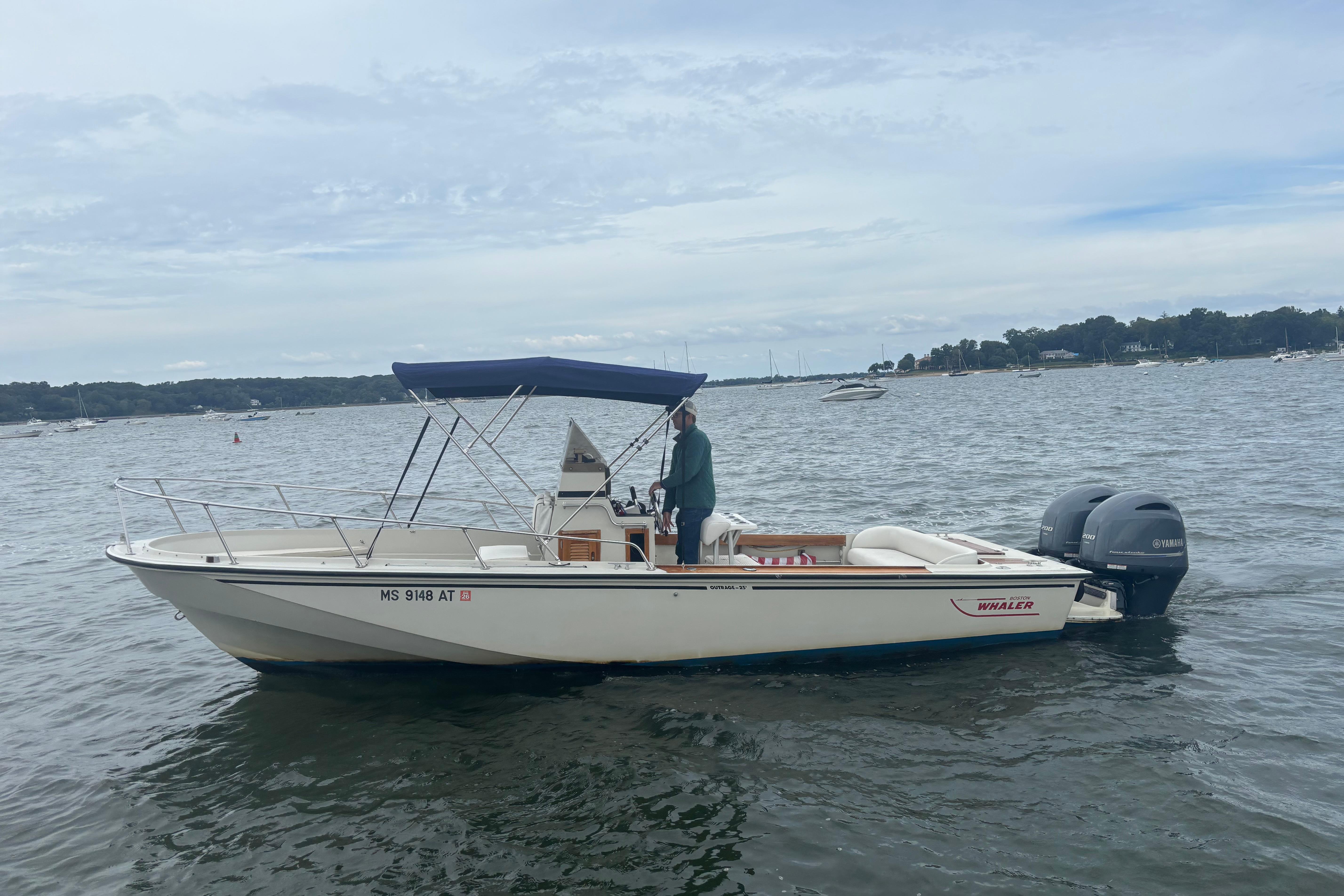 1988 Boston Whaler 25 Outrage