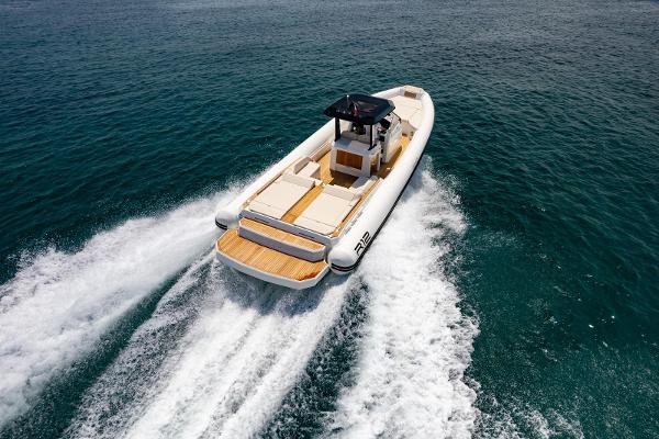 2023 Renier R12 OPEN