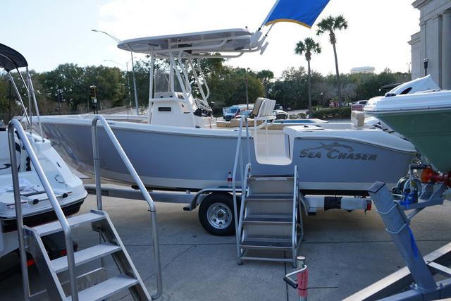 Sea Chaser 24 HFC