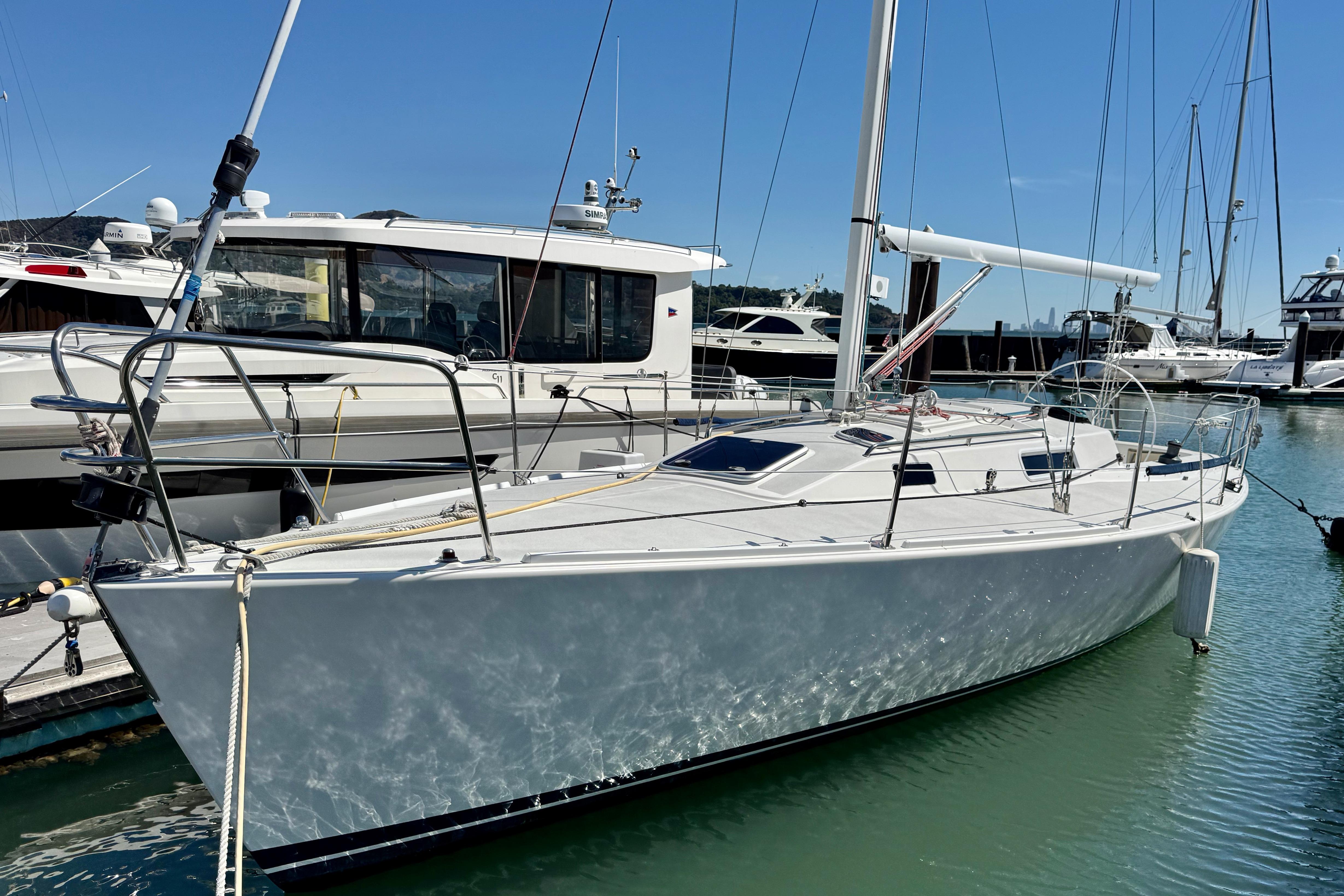 1999 J Boats J/105