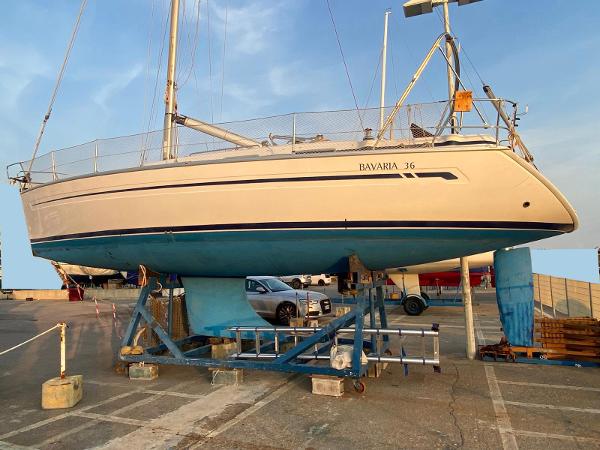 2004 Bavaria 36