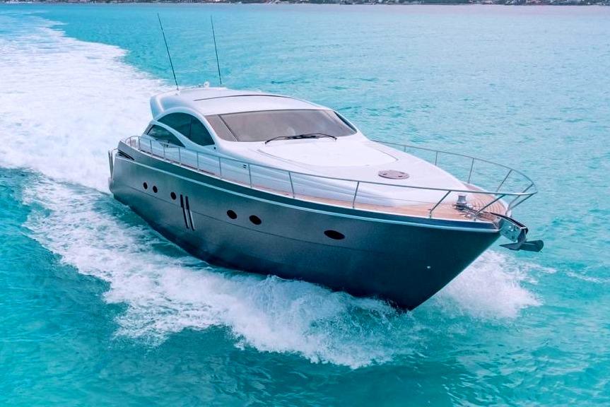 2007 Pershing 62