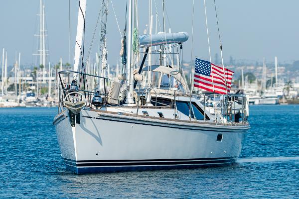 2011 Hylas 56