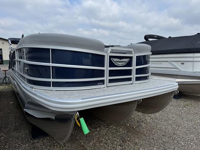 2025 Bennington M Quad Bench 22 MFB