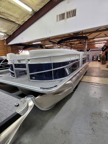 2025 SunChaser Vista 22 Fish