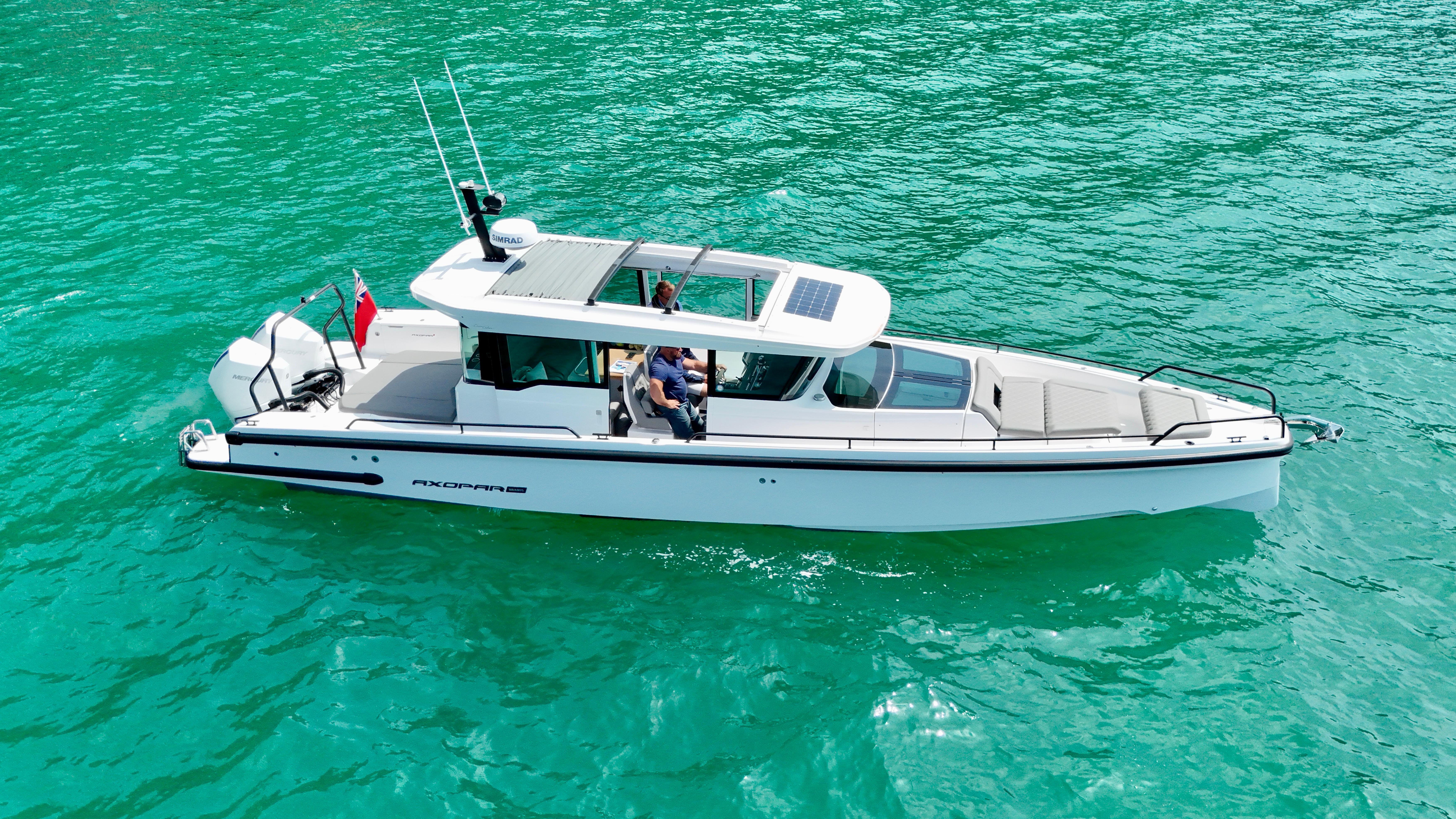 2020 Axopar 37 Cross Cabin - Multi-Storage & JPO Joystick