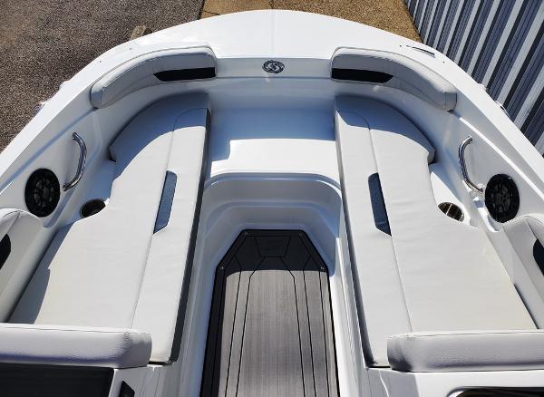 2023 Hurricane SS185 Deck Boat