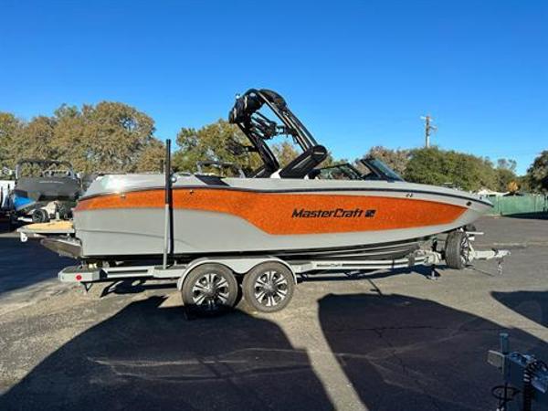 2024 MasterCraft XT24