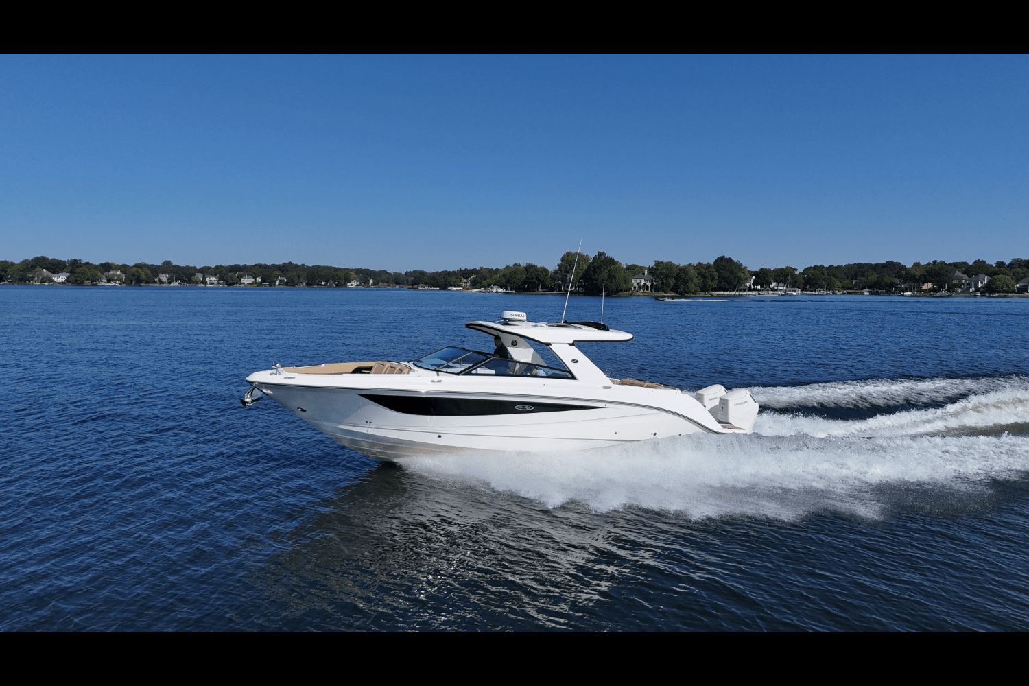 2025 Sea Ray 400 SLX Outboard