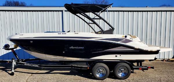 2023 Hurricane SS205 IO Deck Boat