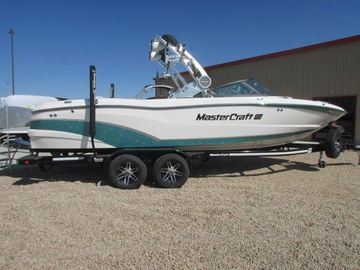 2021 MasterCraft XT25