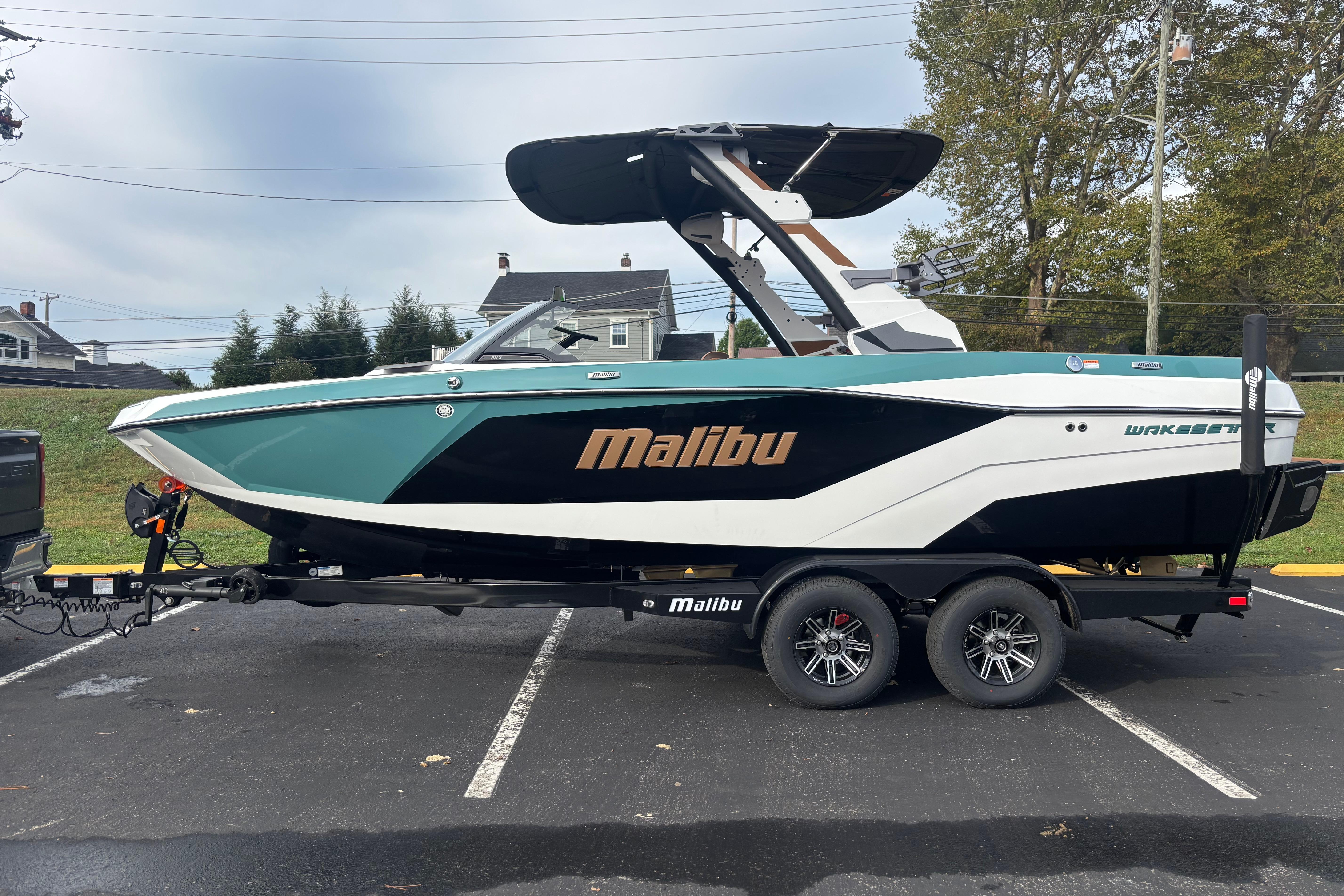 2026 Malibu Wakesetter 21 LX