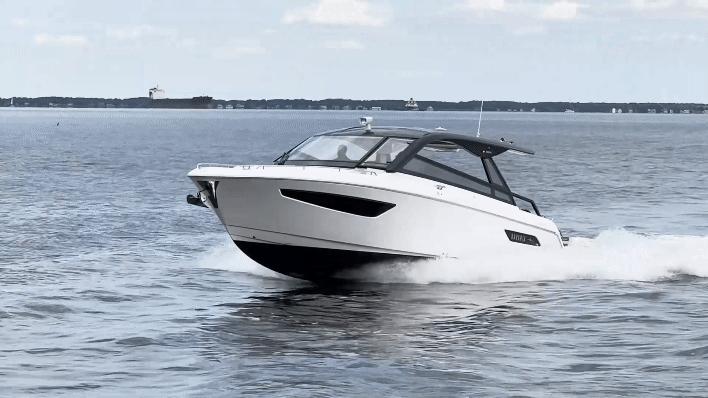 2023 Bavaria Vida 33