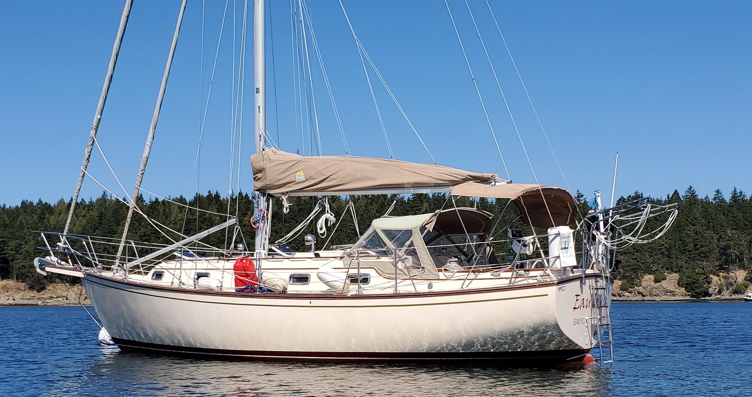 1994 Island Packet 35