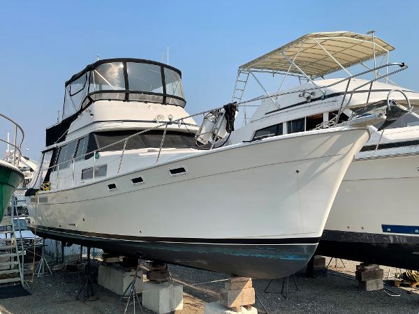 Bayliner 3888 powerboats for sale by owner.