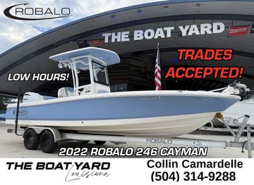 2022 Robalo 246 Cayman