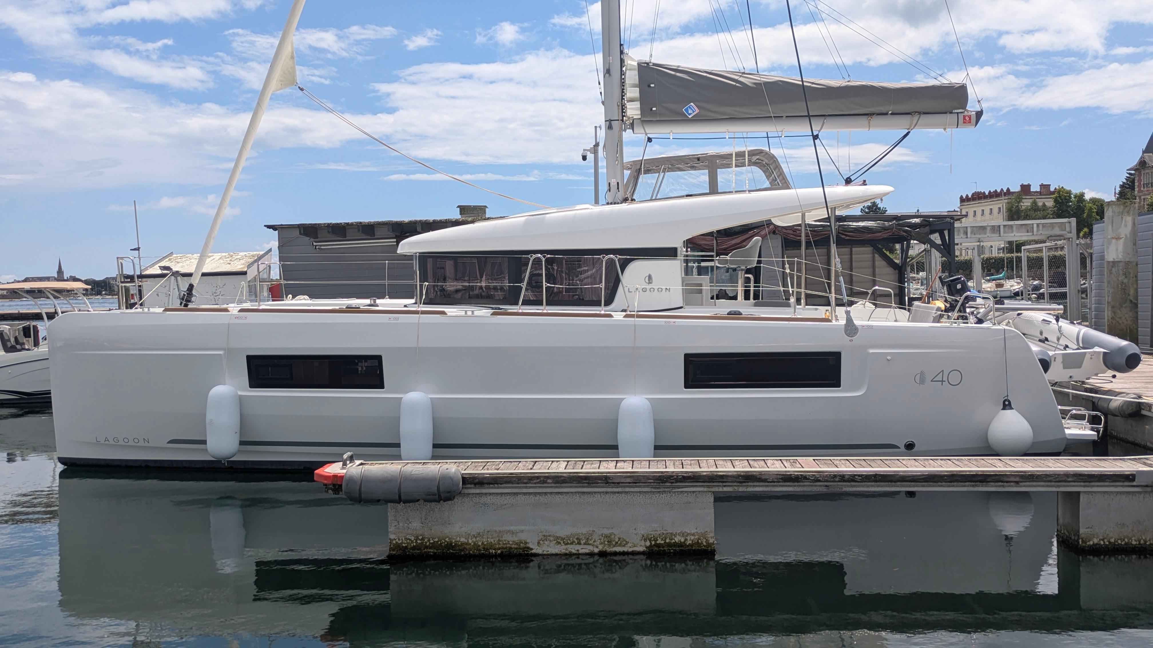 2025 Lagoon Lagoon 40