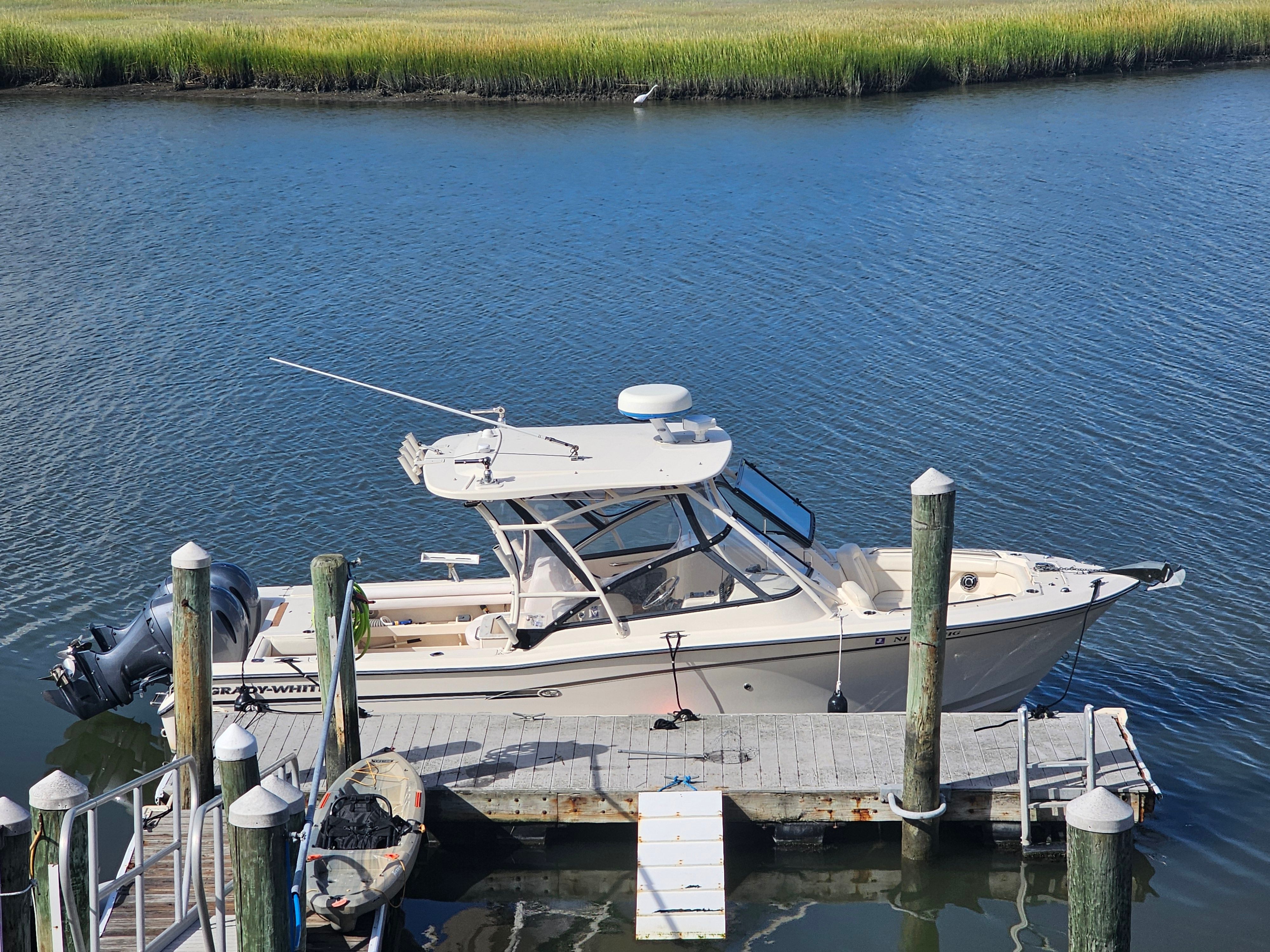 2015 Grady-White Freedom 275