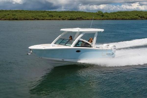 2025 Robalo R257 DC