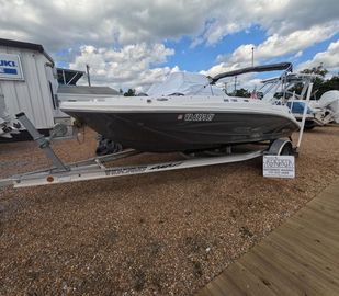 2022 Hurricane SunDeck Sport 185 OB
