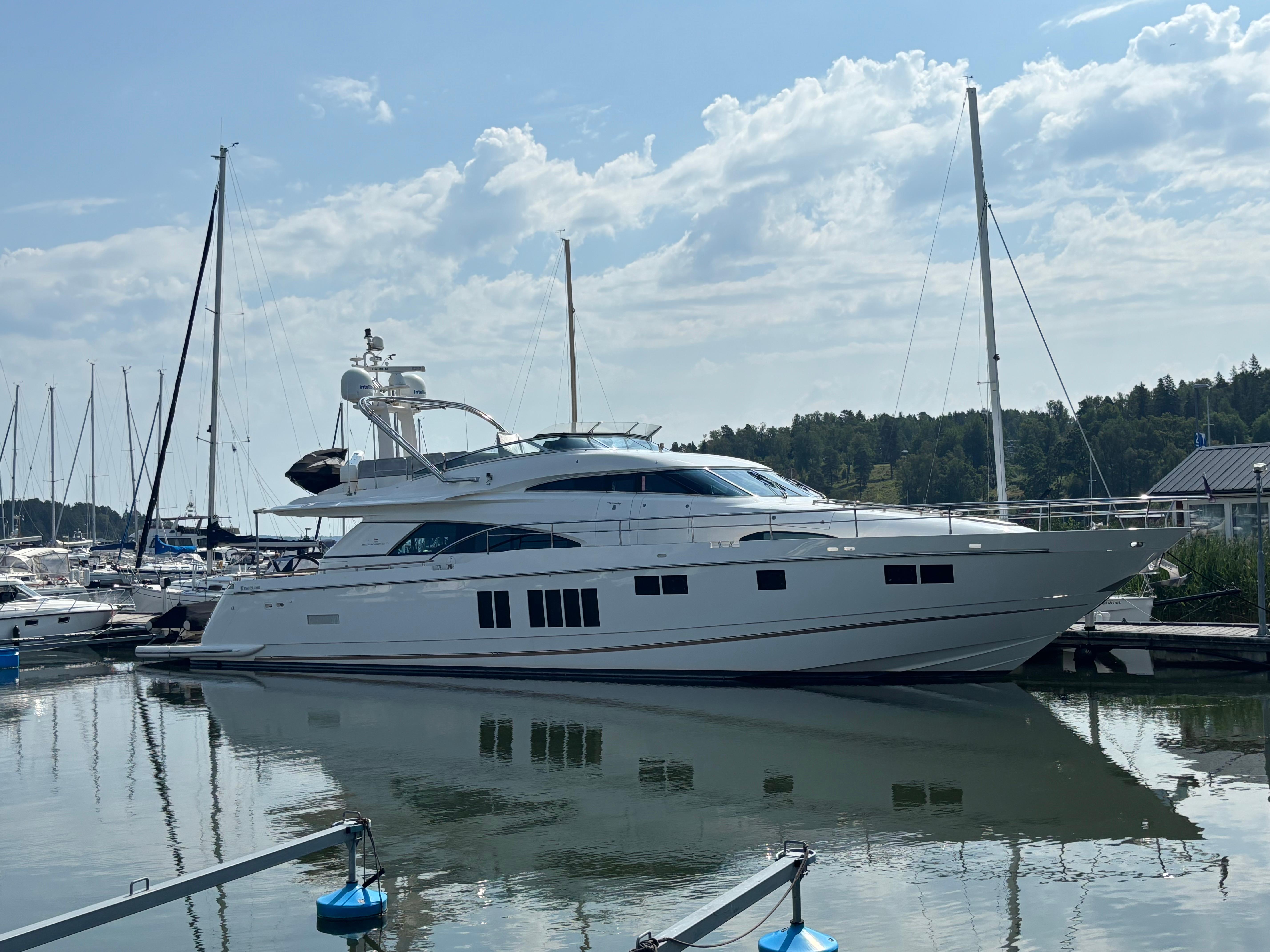 2013 Fairline Squadron 78 Custom