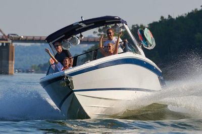 Cobalt R8 Surf