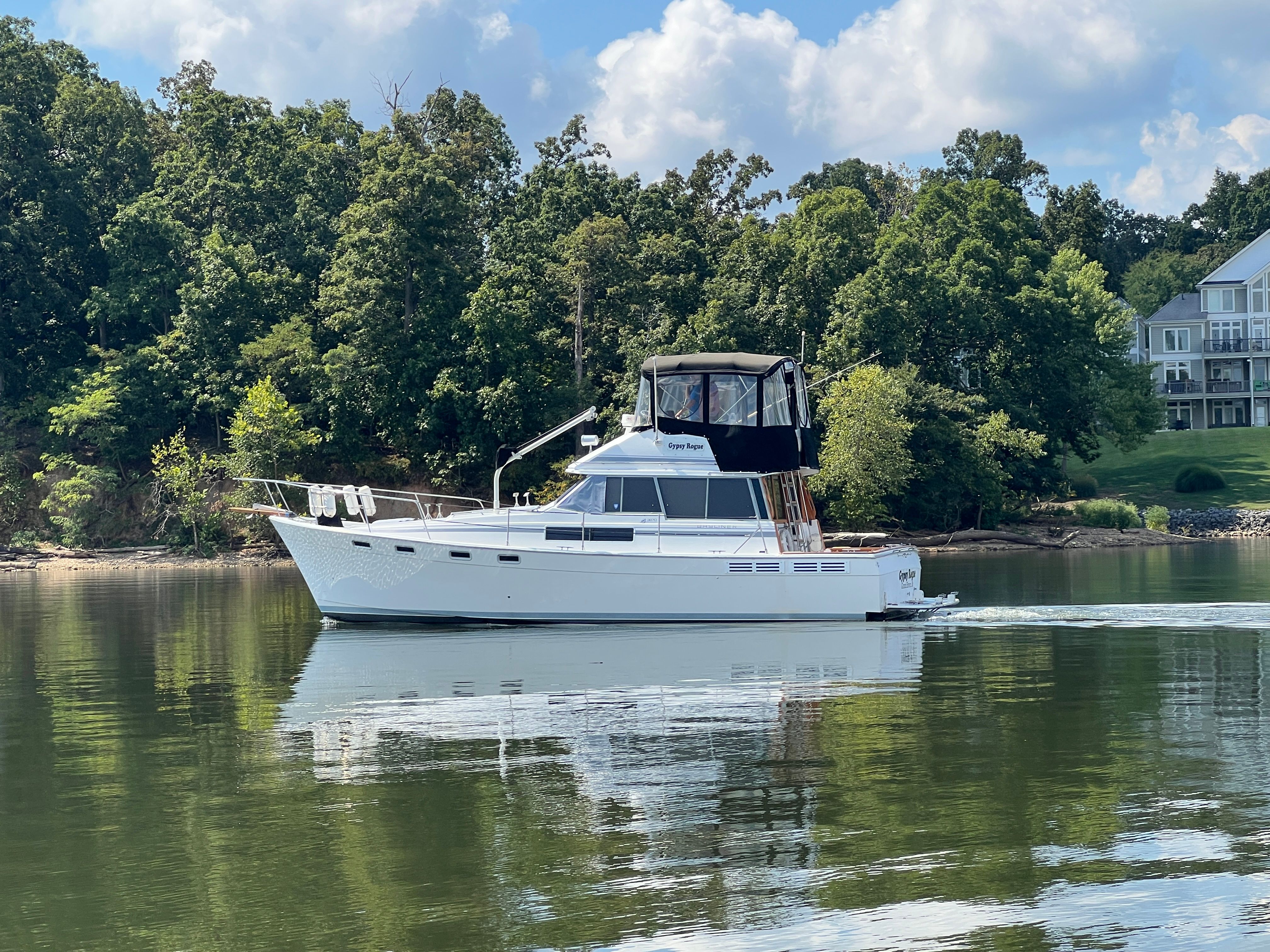1989 Bayliner 3870