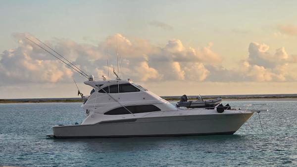 2007 Bertram 630E