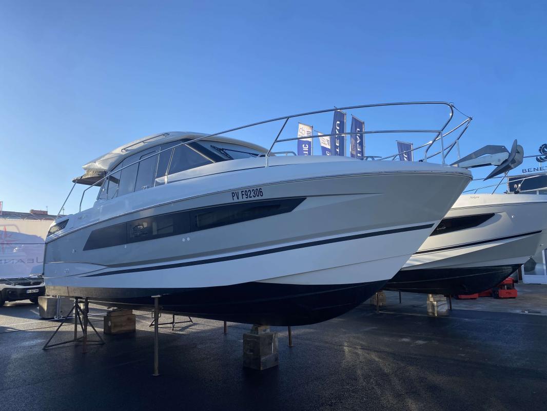 Jeanneau NC 33