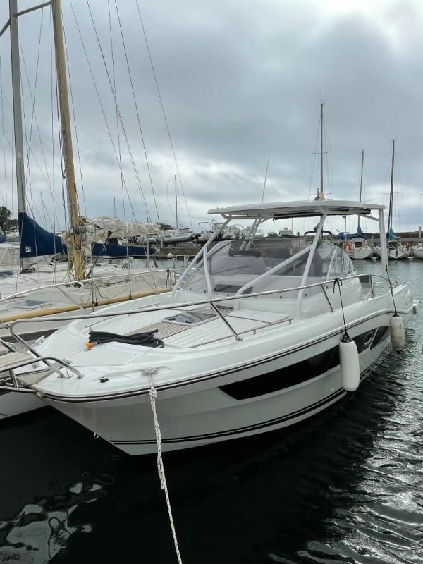 Jeanneau Cap Camarat 9.0 wa
