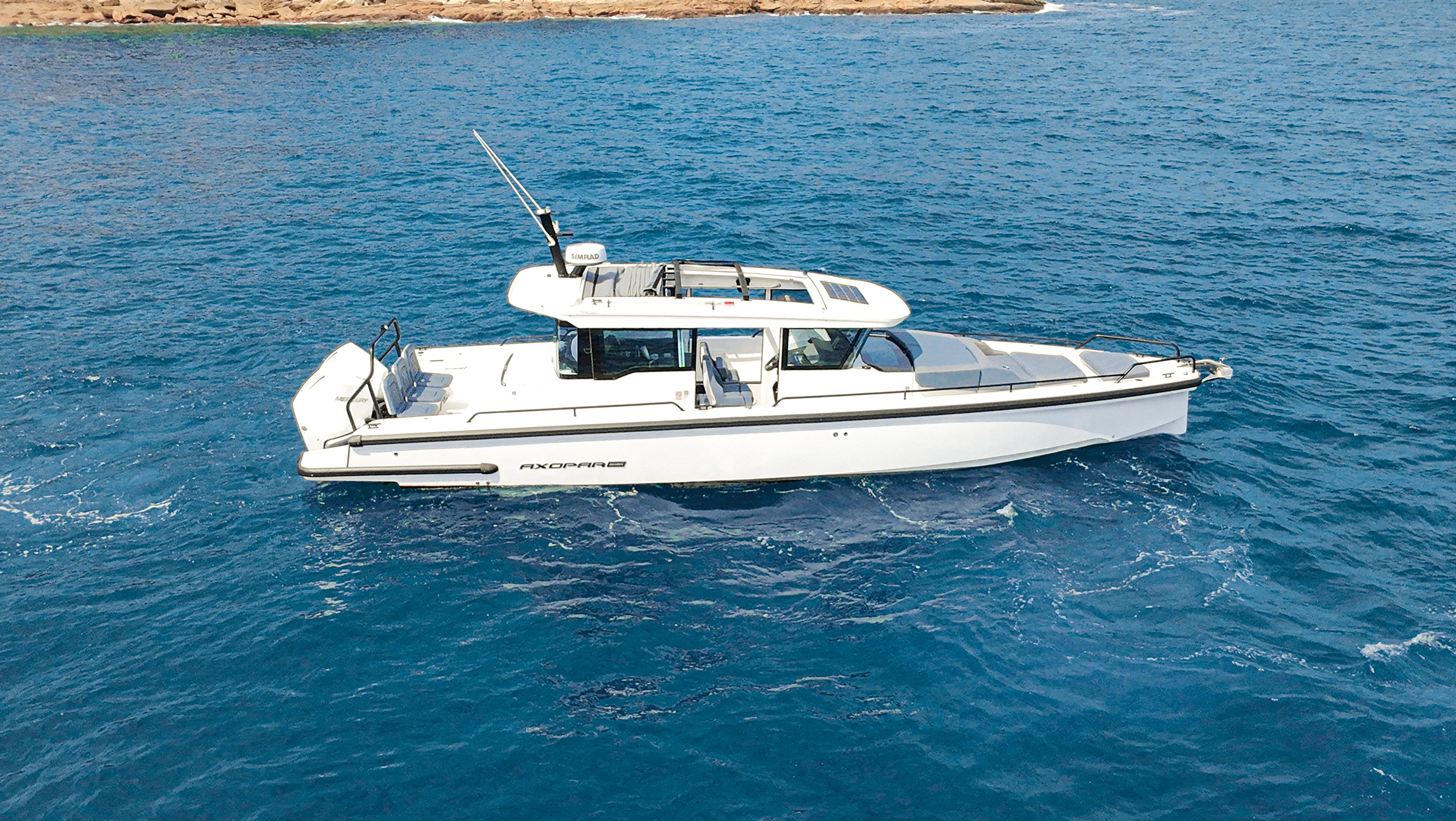 2024 Axopar 37 XC CROSS CABIN