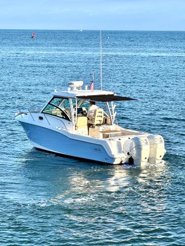 2018 Boston Whaler 285 Conquest