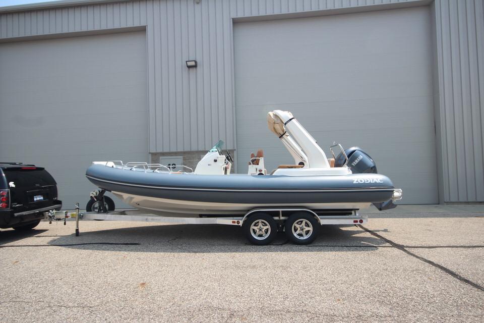 2024 Zodiac Medline 7.5 NEO 300hp In Stock, Grand Haven Michigan - boats.com