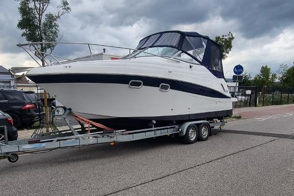 2001 Four Winns 248 TOP MIT DIESEL und TRAILER